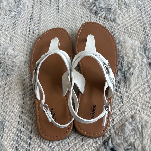 Sandals - Picture 3 of 9